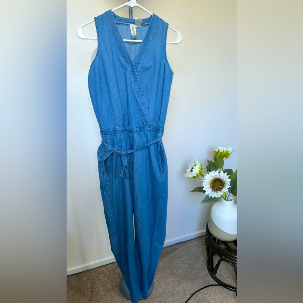 Blue jumpsuit with belt!